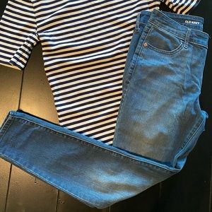 Old Navy Super skinny mid rise jeans size 4 short